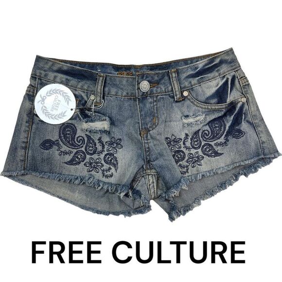 Free Culture Women Denim Shortie Shorts Embroidered Paisley Fringe Hem Blue Sz 3 - Picture 1 of 6